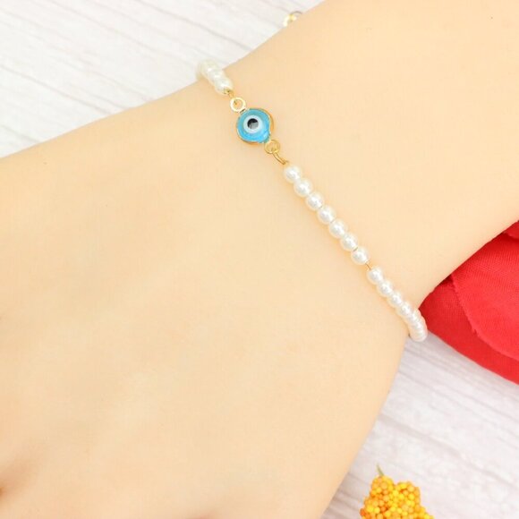 "Trendy Handmade Bracelet – A Thoughtful Gift for Girls & Women | UNVRC1461 - Picture 1 of 10